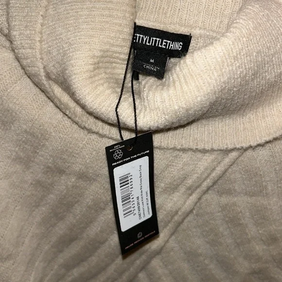 PrettyLittleThing Oatmeal Luxe Knit Wide Rib Cross Back Top Medium NWT - Picture 5 of 5